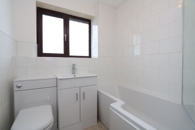 11, Gramwell, Buckinghamshire photo 3