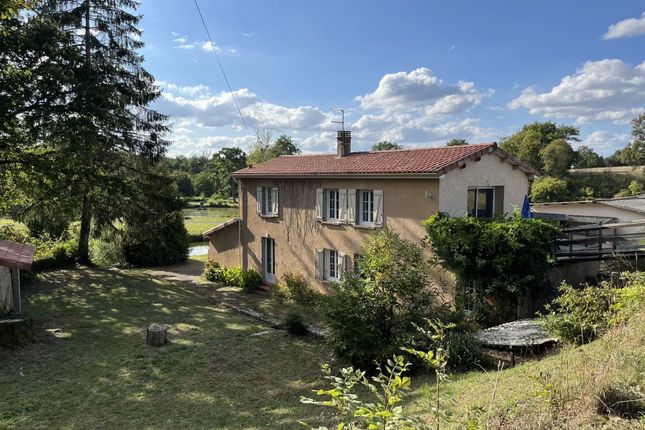 Country house for sale in L'isle Jourdain, Vienne, 86150
