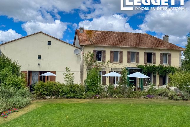 Thumbnail Villa for sale in Nieul-Le-Virouil, Charente-Maritime, Nouvelle-Aquitaine
