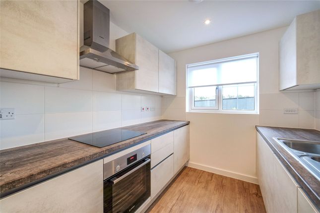 9, Wheldon Lane, Berkshire photo 4