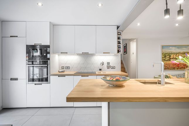 56a Oakfield Road, London photo 2