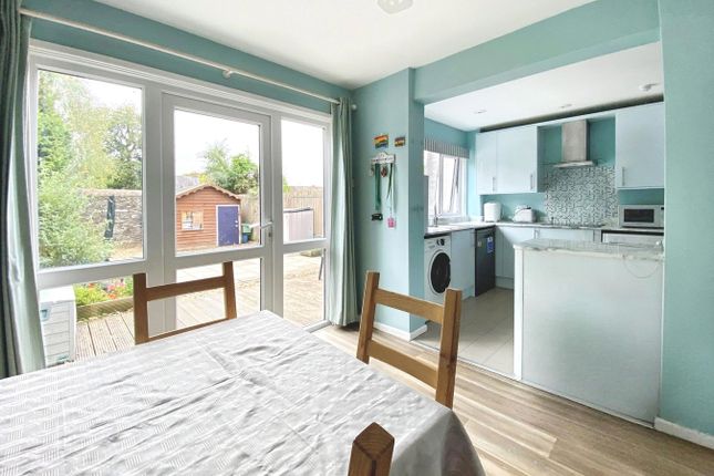 14, Four Ash Court, Usk photo 2
