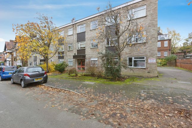 Thumbnail Flat for sale in Albert Road, Stoneygate, Leicester