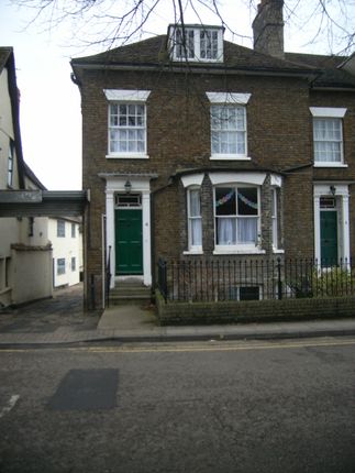Room to rent in St. Botolphs Church Walk, St. Botolphs Street, Colchester