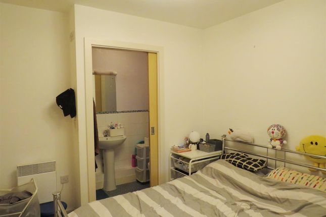 Studio to rent in High Street, French Quarter, Southampton