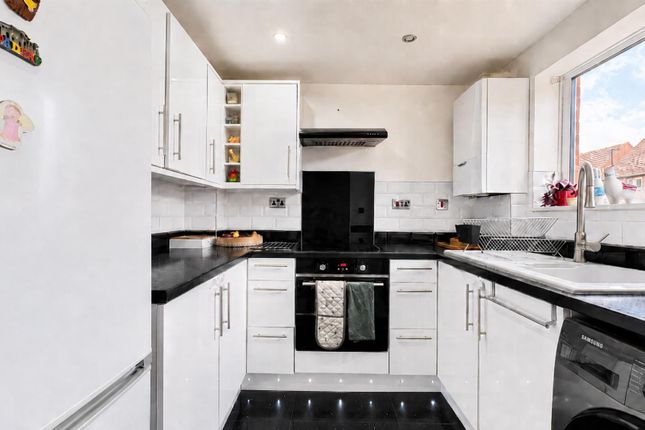 17, Jasper Road, London photo 4