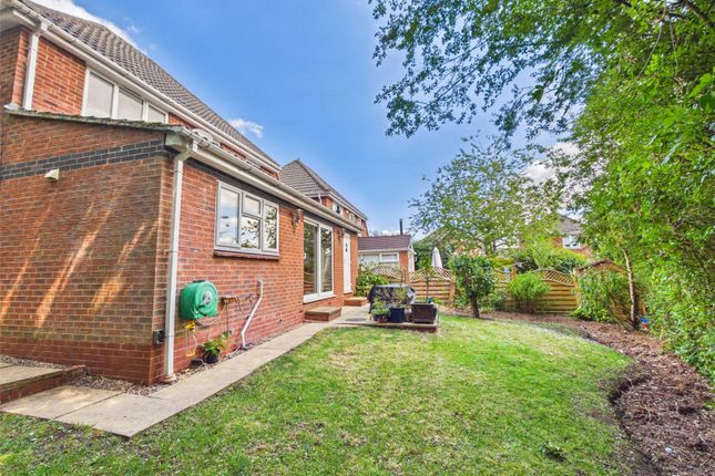 12, Pirie Avenue, Worcestershire photo 2