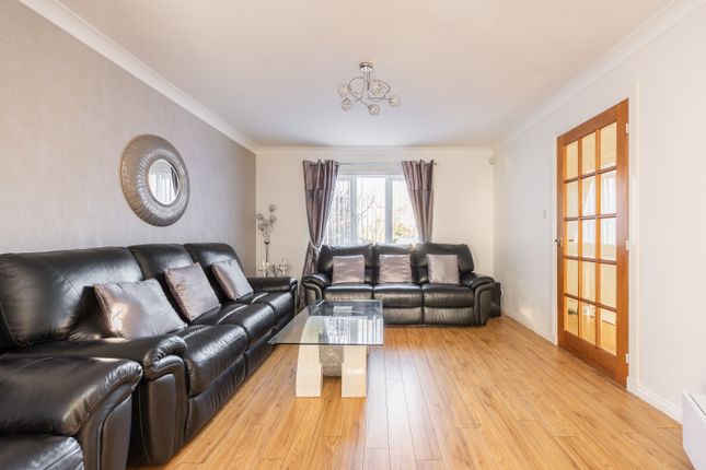 232, Guardwell Crescent, Edinburgh photo 2