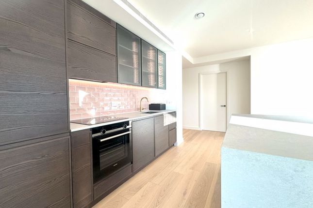 Flat to rent in Docker Building, 8 Bonnet Street, London