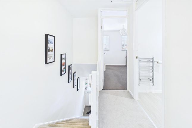 19, Baker Close, Clevedon photo 4