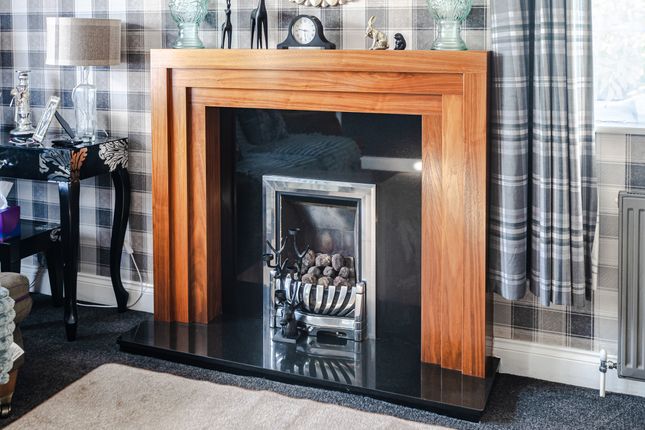 76, Beechfield, Leeds photo 4