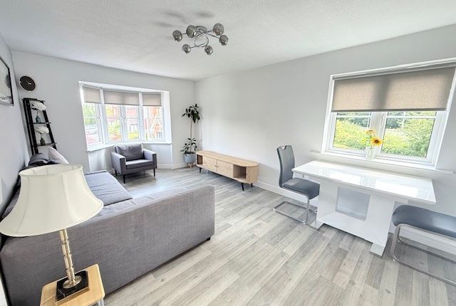 14, Cheadle photo 3