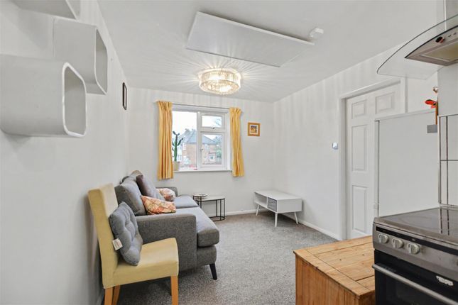Flats 1-4, 142, Norman Street, Derbyshire photo 2