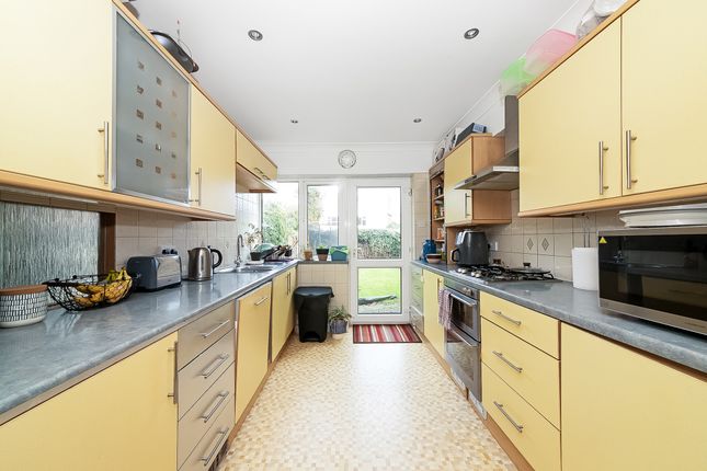 7, Stamford Drive, Bromley photo 2