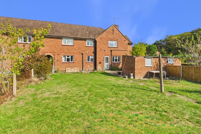 11, Gaviots Close, Buckinghamshire photo 2