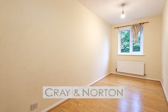 27, Burnham Gardens, Croydon photo 4