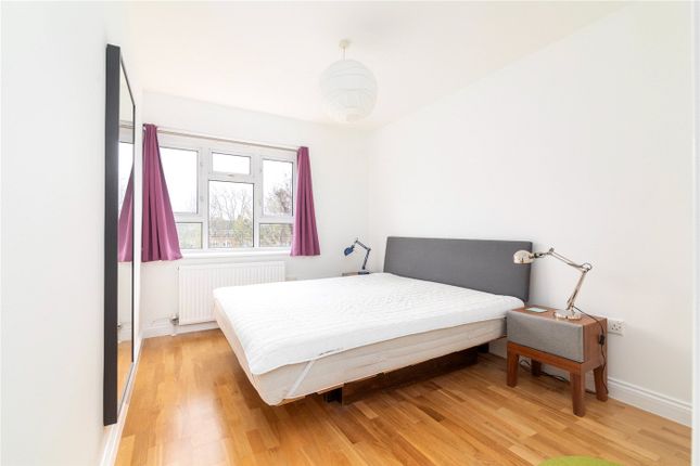 20, Larchfield House, London photo 4