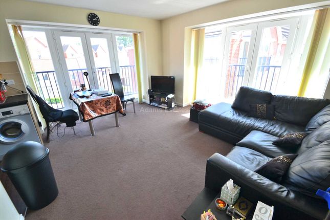 Flat 16 Thames House, Regis Park Road, Reading photo 2