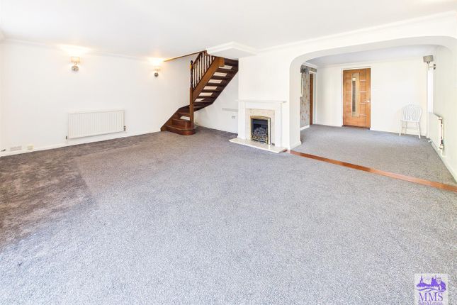 17, Lynors Avenue, Strood photo 2