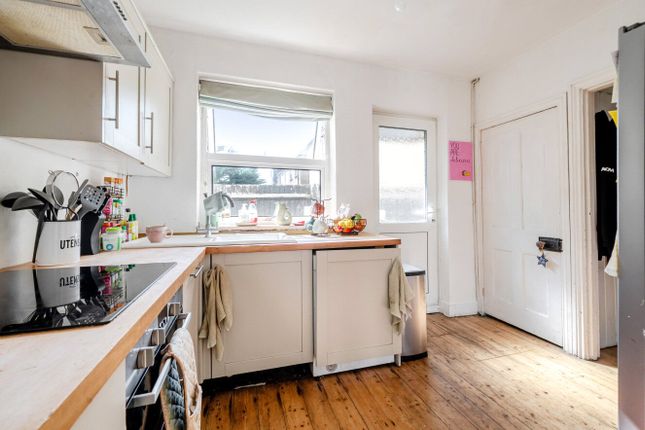 40, Grantley Road, Surrey photo 3
