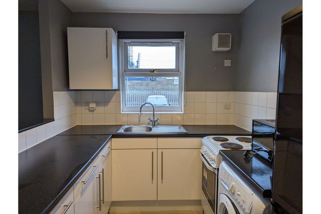 145a, Dock Road, Tilbury photo 2