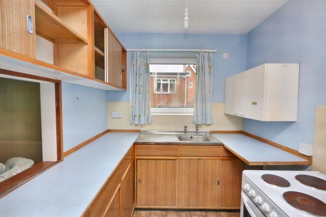 Flat for sale in Silverdale Road, Eastbourne