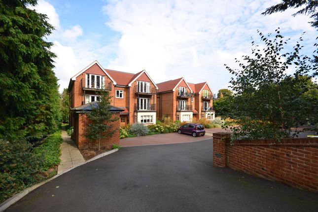 Thumbnail Flat to rent in Epsom Road, Boxgrove, Guildford