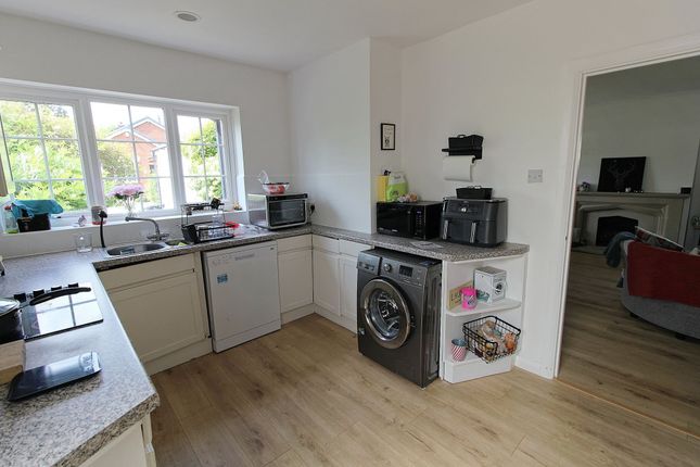 5 Fir Tree Close, Wigston photo 4