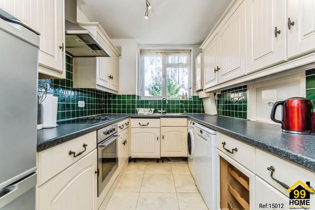 15, Marlborough Court, Westerham photo 3