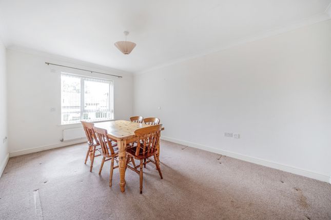 11, Chairmans Walk, Denham photo 4