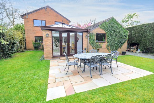 Larchwood, Yarnfield Lane, Stone photo 4