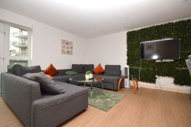 2 Double Bedroom Flat + Gym For Rent