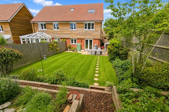 22, Mead Lane, Uckfield photo 2