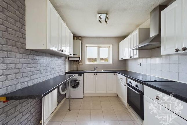 108, Bankfields Road, Middlesbrough photo 2
