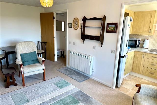 Flat 32, Bakers Court Salvington Road, Worthing photo 4