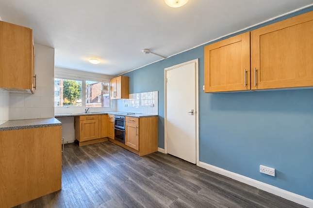 151, Lumsden Road, Southsea photo 2