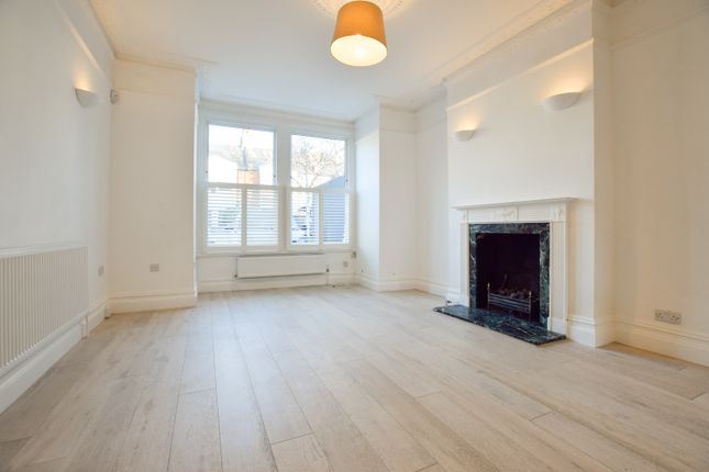16, Pagoda Avenue, Kew photo 4