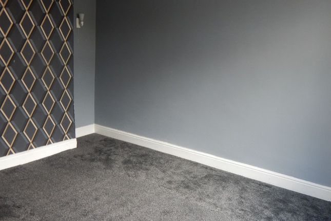 10 Battye Street, Dewsbury photo 2