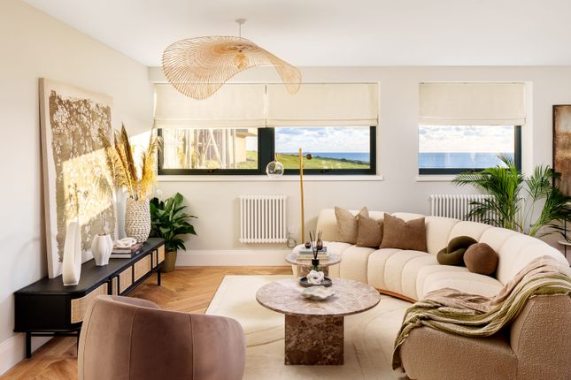 3 Beds, The Cliffs, Greenways, Brighton photo 4