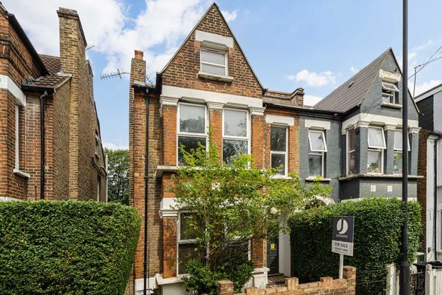 Flat for sale in Leigham Vale, London