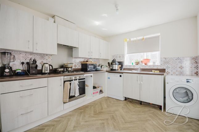 67, Aster Road, Mansfield photo 3