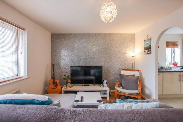 Flat for sale in Fallow Rise, Hertford