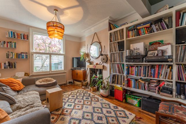 40, Nightingale Road, London photo 2