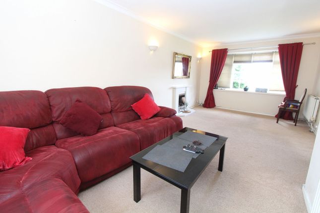 38, Coldstream Drive, Stourbridge photo 3