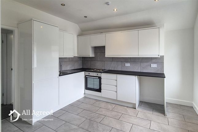 Flat 2 13A, Market Place, Heanor photo 2