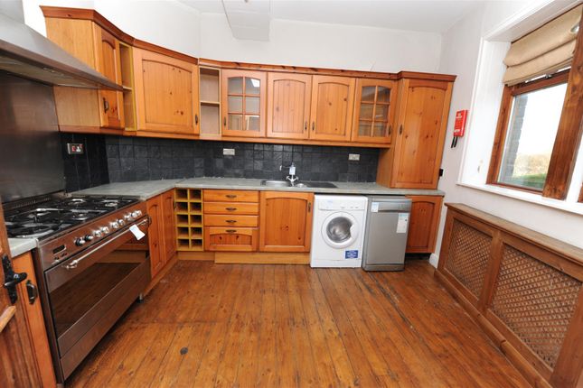 Flat 7, 23, The Old Mill, Thackley Road, Bradford photo 2