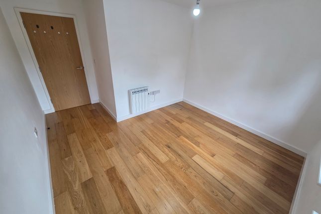 Flat 5, Luton photo 4