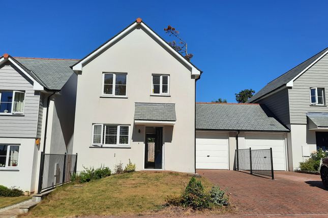 Link-detached house for sale in Rowan Lane, Liskeard, Cornwall