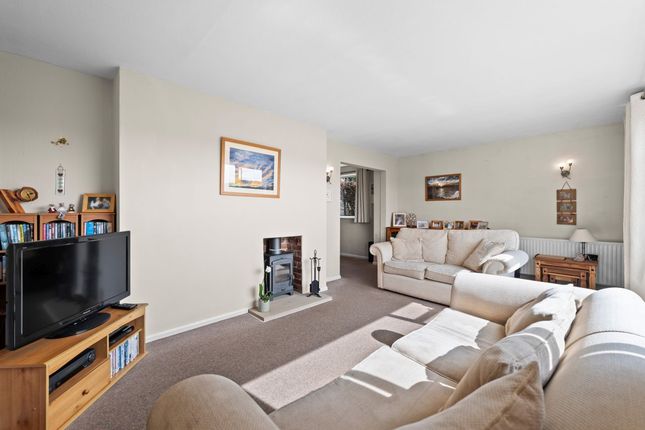 27, The Parkway, Darley Dale photo 3