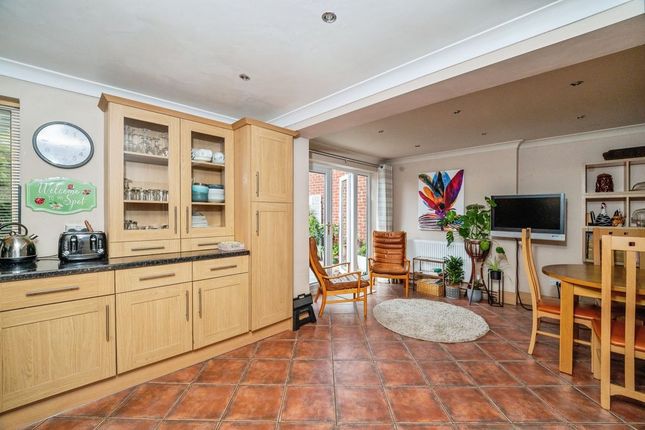30, Langton Road, Holton-Le-Clay photo 4